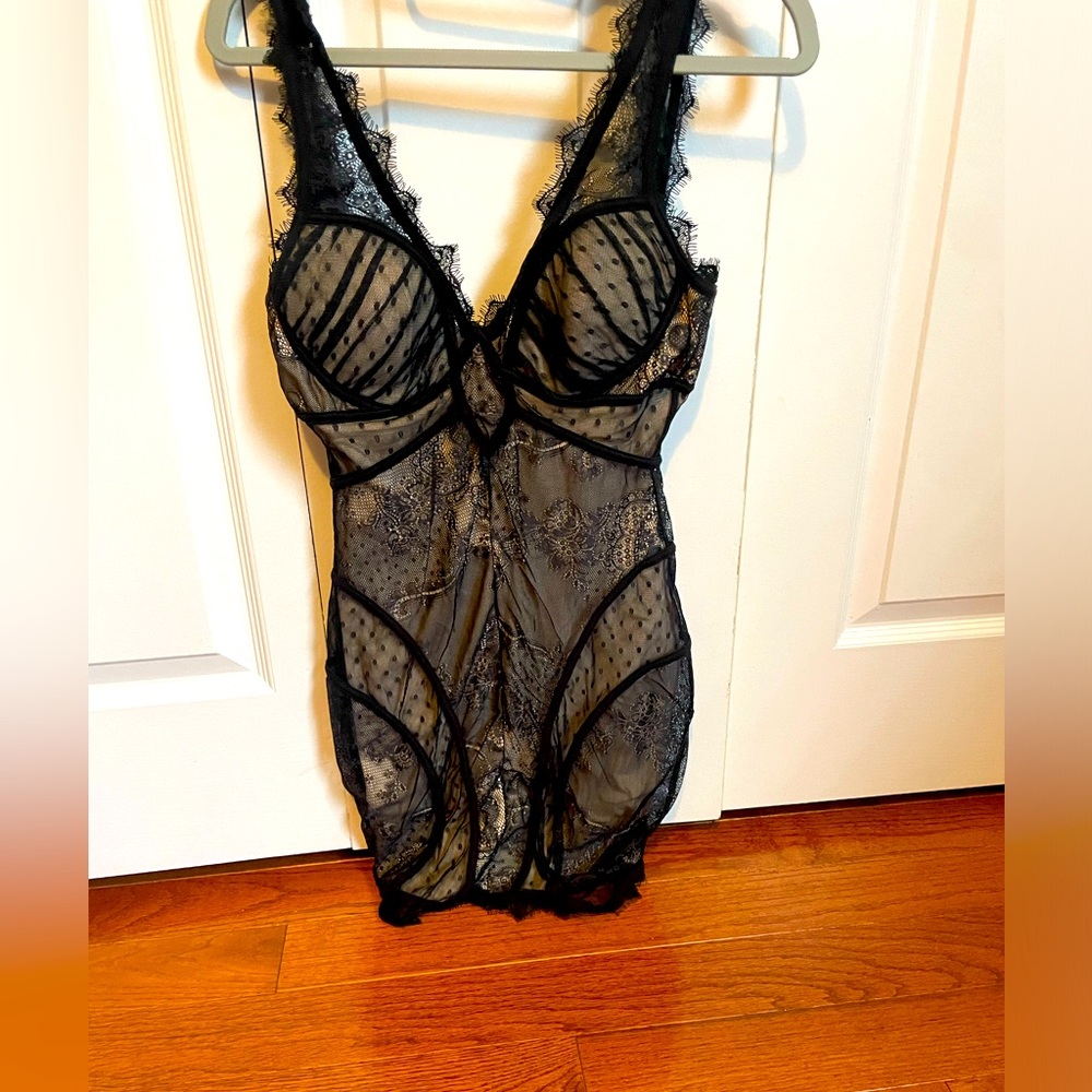 Bebe XS sexy lace dress